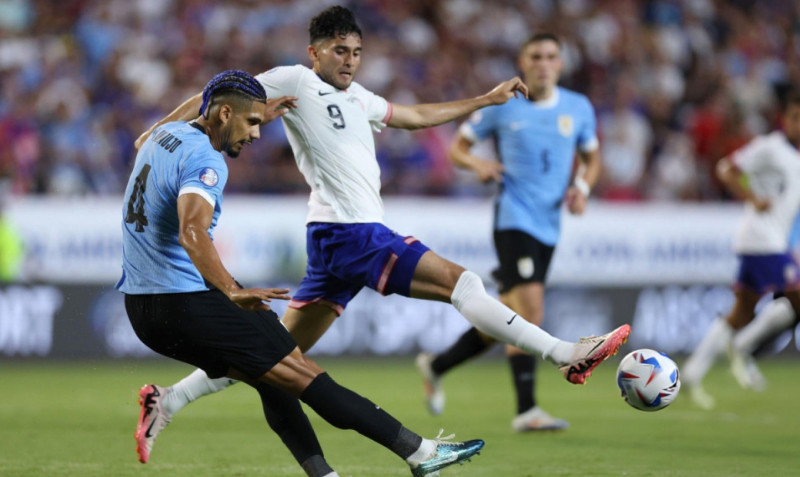 Uruguay Gặp Brazil